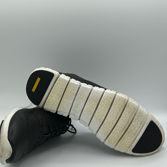 Women’s Cole Haan Black Oxford Shoes. Used and in excellent condition. - Picture 9 of 11